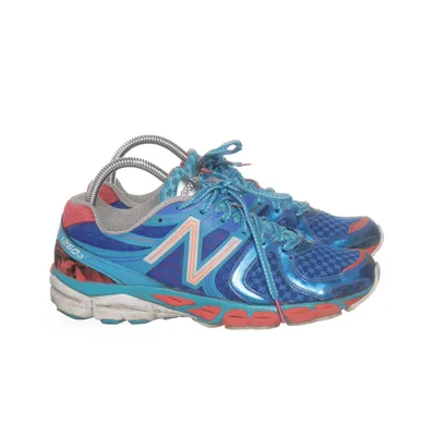 Running shoes (W1260BP3) from New Balance