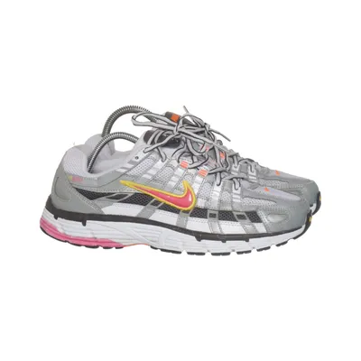Trainingsschuhe (P-6000) von Nike