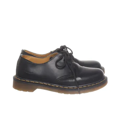Derbyskor (Svart) från Dr. Martens