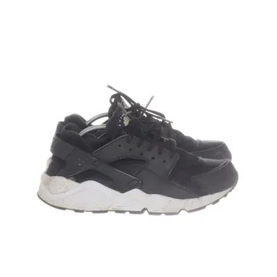 nike huarache womens black and white