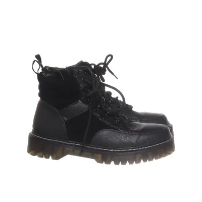 Laced boots (Black) from Lucky Shoes
