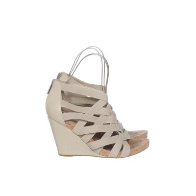 Kilklackar (Beige) från BCBGeneration