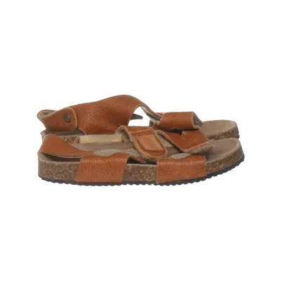 Sandals (Brown) from Kavat