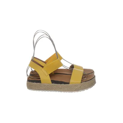 Sandals (Yellow) from Refresh