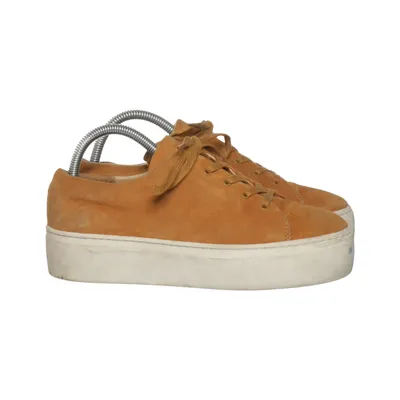 Baskets (Orange) de Jennie-Ellen