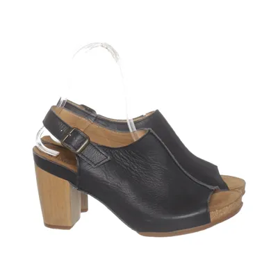 High heel sandals (Black) from El Naturalista