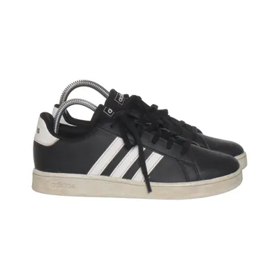 Baskets (Grand Court) de Adidas