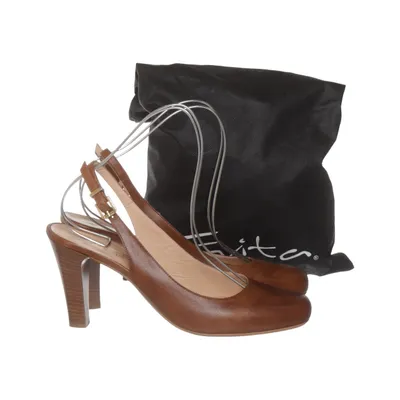 Pumps (Brown) from Evita