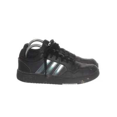 Walking shoes (Black) from Adidas