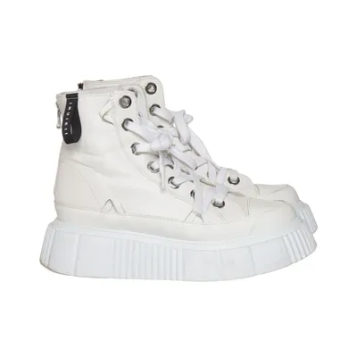 Schnürstiefel (Weiß) von Inuikii
