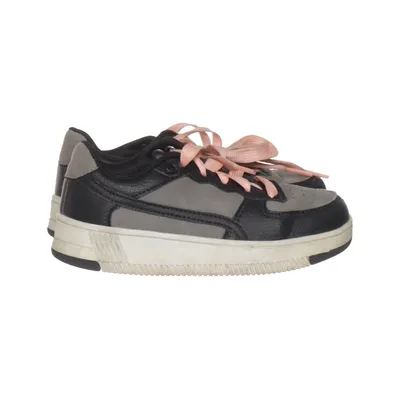 Baskets (Noir, Gris, Rose) de Endurance