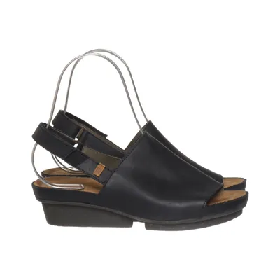 Sandals (Black) from El Naturalista