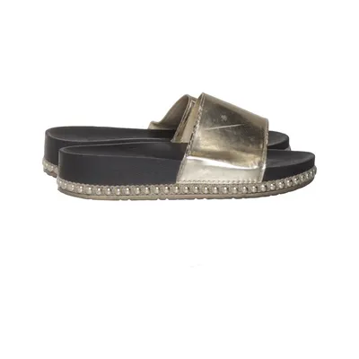Slip-ins (Gold, Black) from Siebi's