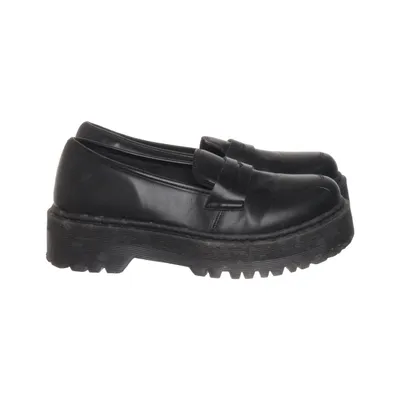 Loafers (Black) from Qupid