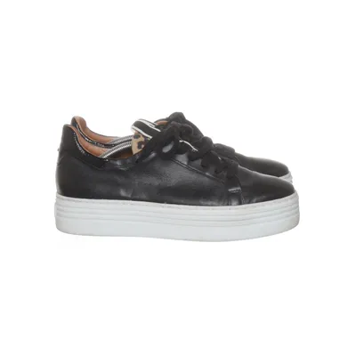 Sneakers (Black) from Cloud