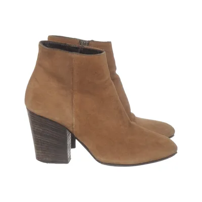 Bottes à talons (Marron) de A Pair