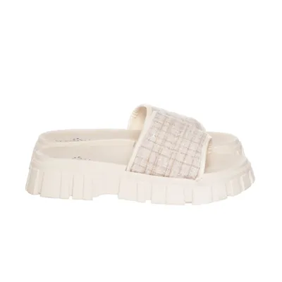 Slip-ins (White, Beige) from Sesamall
