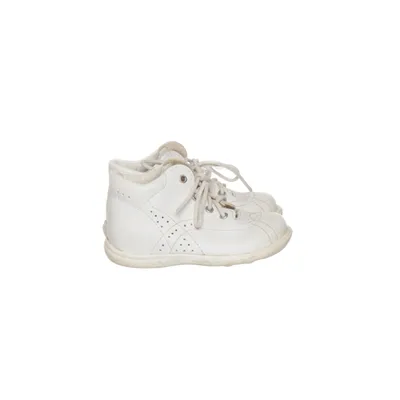 Laced boots (White) from Kavat