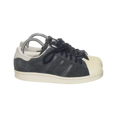 Sneakers (Superstar) från Adidas