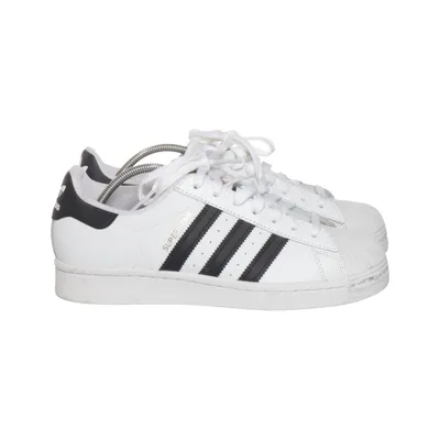 Sneakers (Superstar) från Adidas