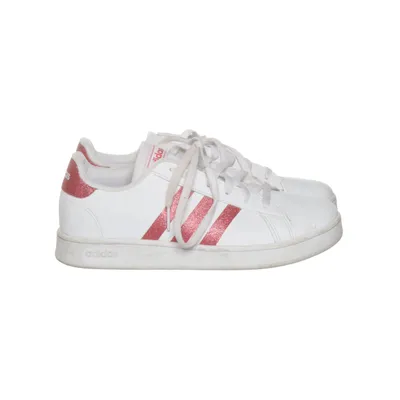 Sneakers (Grand Court) från Adidas