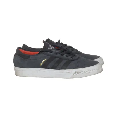 Sneakers (Matchcourt) from Adidas Skateboarding
