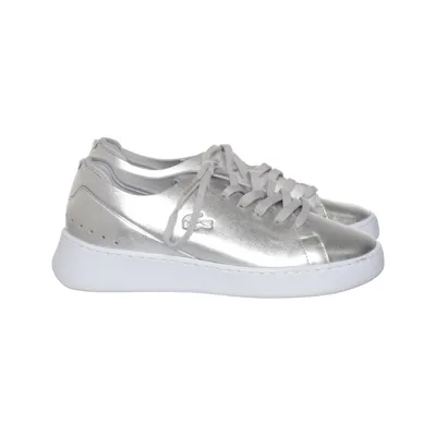 Baskets (Argent) de Lacoste