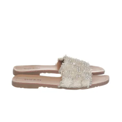 Slip-ins (White, Beige) from She & In
