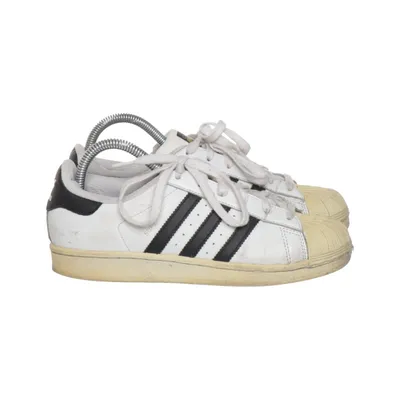 Sneakers (Superstar) från Adidas