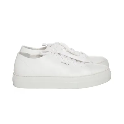 Baskets (Blanc) de Copenhagen Studios