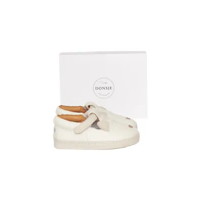 Walking shoes (Beige) from Donsje