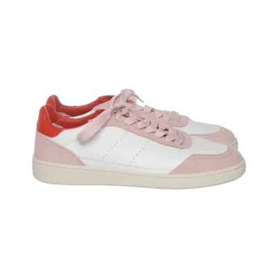 Baskets (Blanc, Rose, Rouge) de Copenhagen Studios