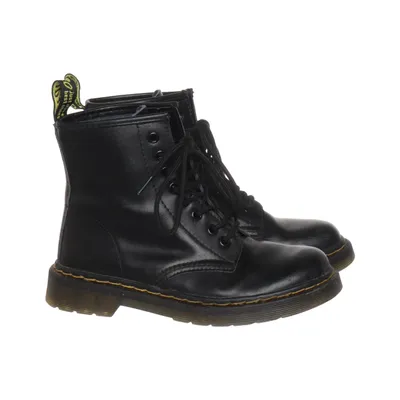 Laced boots (Black)