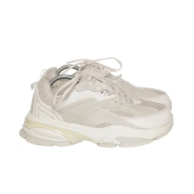 Sneakers (Beige, White) from Nubikk