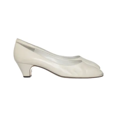 Escarpins (Beige) de Bruno Magli Cuir