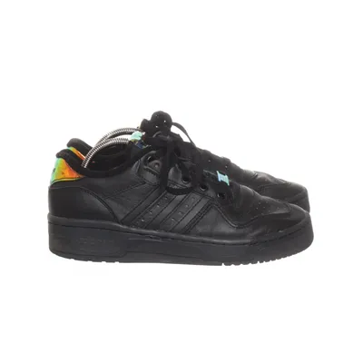 Sneakers (Rivalry Low) from Adidas