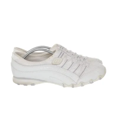 Walking shoes (White) from Skechers