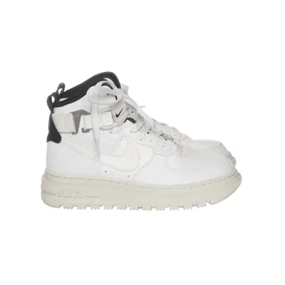 Basketskor (DC3584-100) från Nike Air Skinn