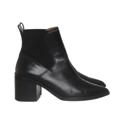Chelsea boots (Black) from & Other Stories