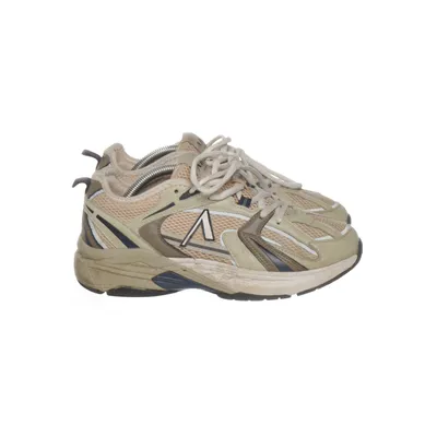 Trainers (Beige) from Arkk