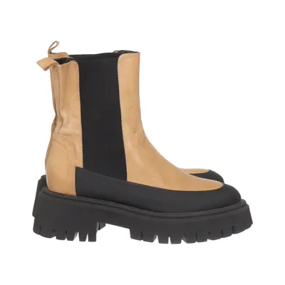 Chelsea boots (Beige, Black) from Bukela