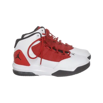 Sneakers (Max Aura) from Jordan