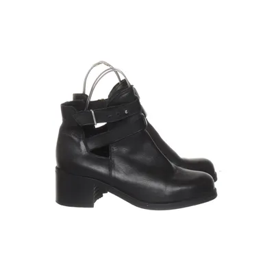 Heeled boots (Black) from Akira