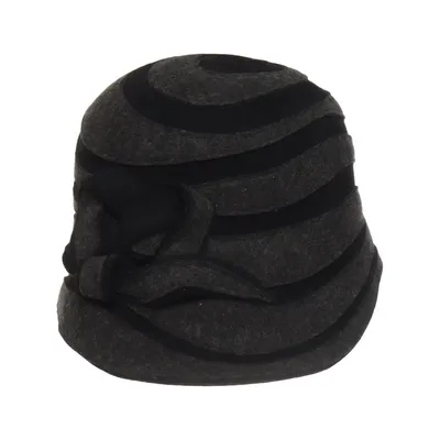 Cloche hat (Black, Gray) from Almina