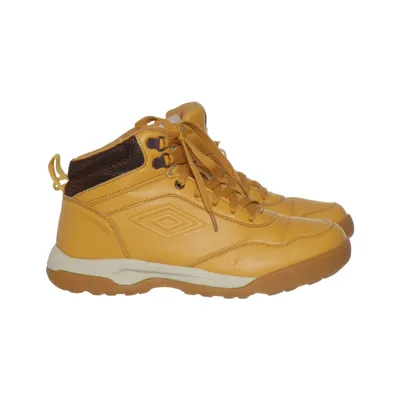 Laced boots (Ludgate) from Umbro
