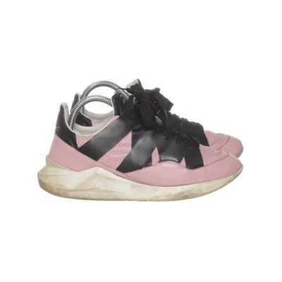 Baskets (Noir, Blanc, Rose) de Difficult by P.