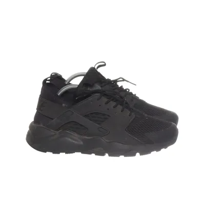 Sneakers (Black) from Nike Air