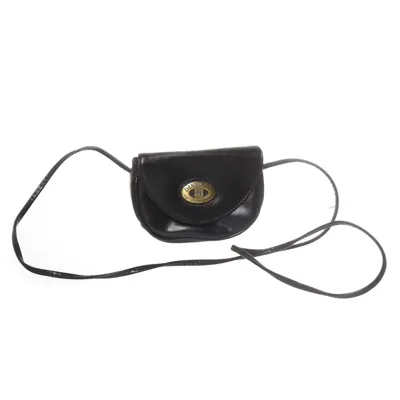 Axelremsväska (Svart) från Daniel-Ray