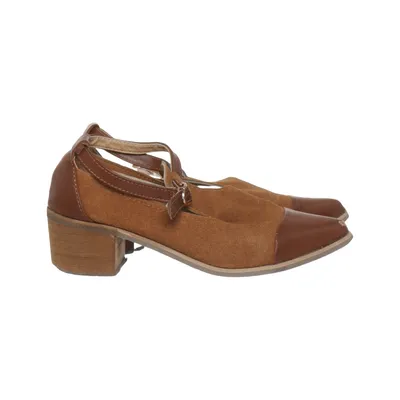 High heels (Brown) from Surya Leather