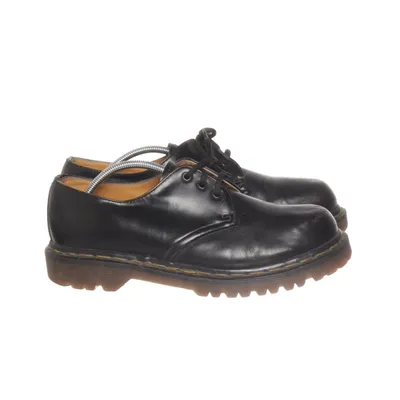 Derbyskor (Svart) från Dr. Martens
